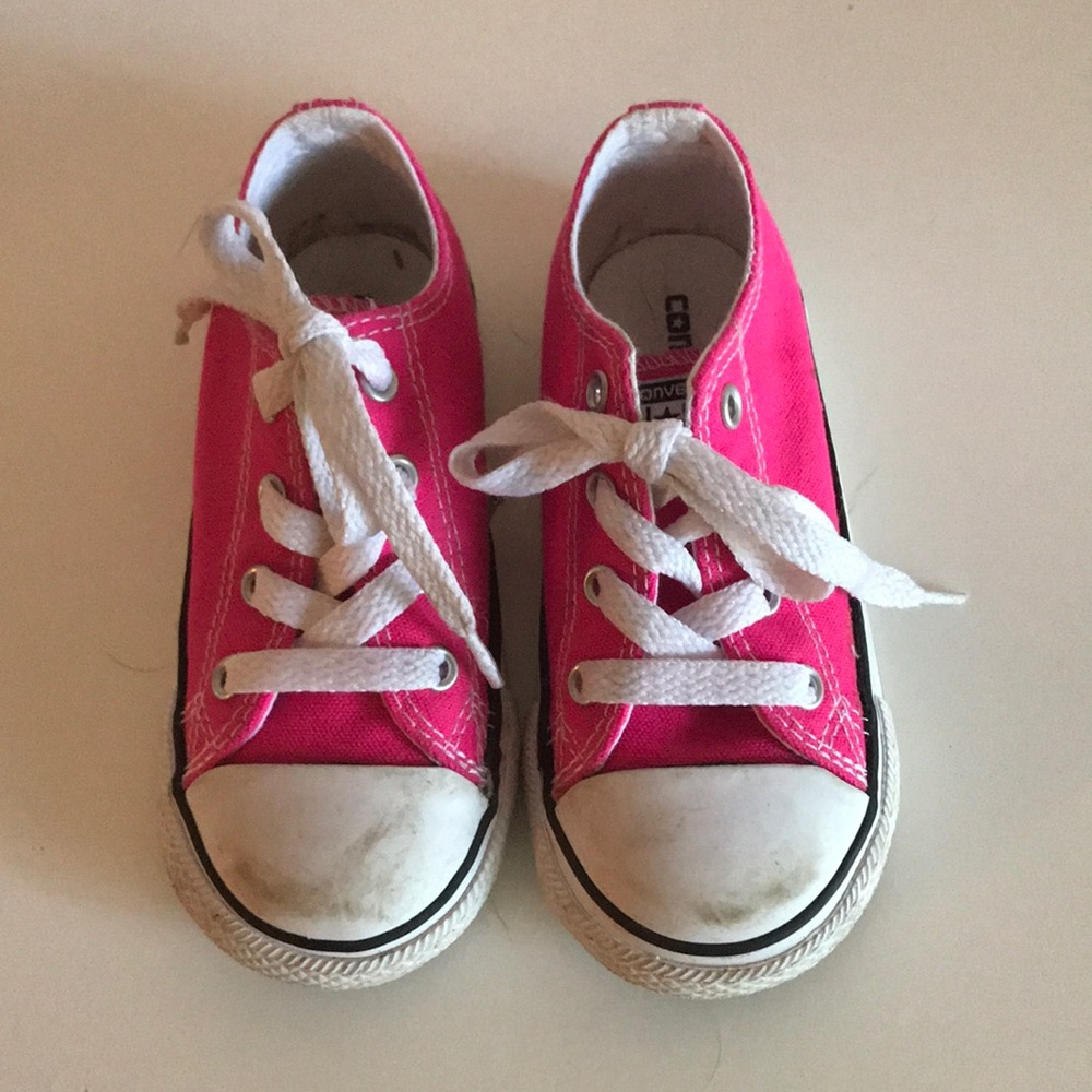 Girls pink converses. Size 8